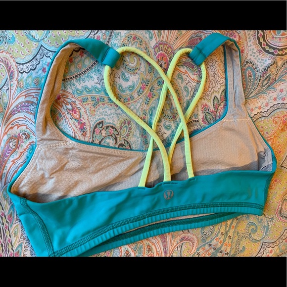 EUC Lululemon Free To Be Bra - Picture 6 of 9